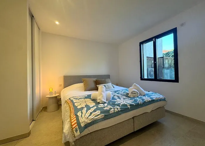 Saphir - Sea View, Access And Pool *