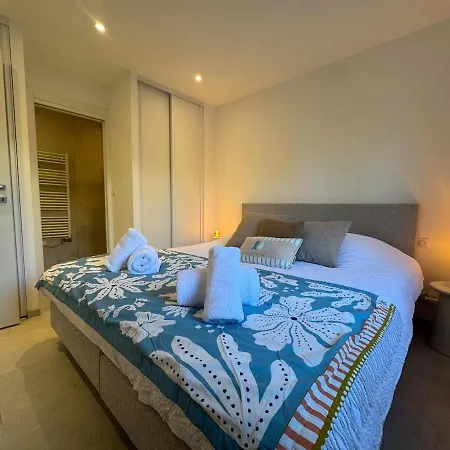 Saphir - Sea View, Access And Pool